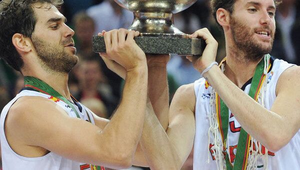 Испанские баскетболисты защитили титул чемпионов Европы