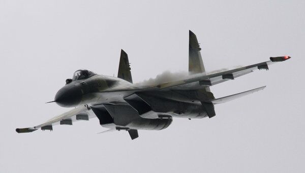 Многоцелевой истребитель Су-35. Архивное фото