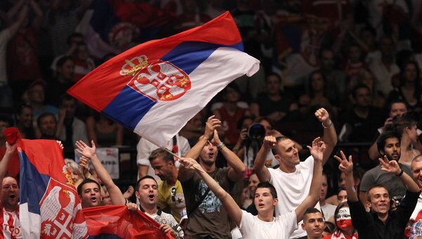 Болельщики сборной Сербии
