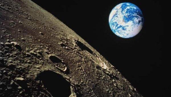 СССР полвека назад впервые в истории осуществил успешный полет на Луну