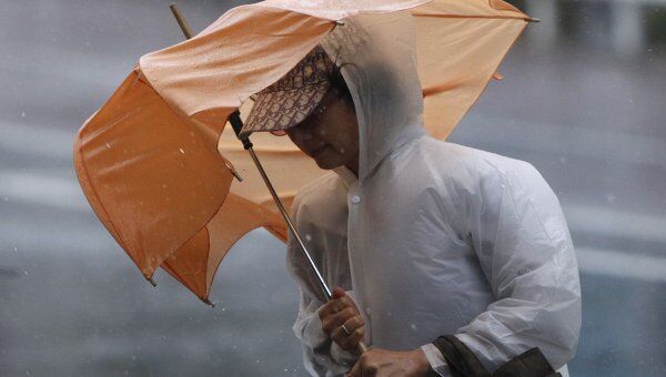 Мощный тайфун Роке принес в Японию ливни и наводнения