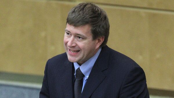 Министр юстиции РФ Александр Коновалов выступает на пленарном заседании Государственной Думы РФ