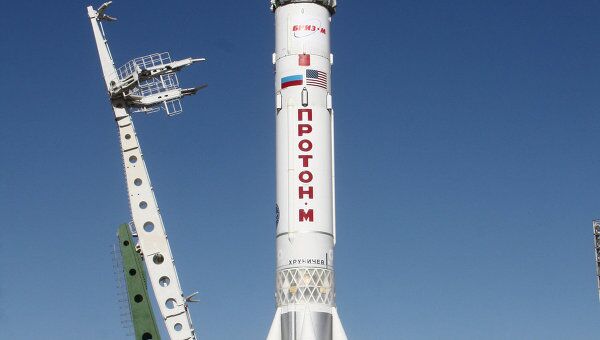 Вывоз ракеты Протон-М с космическим аппаратом КветцСат-1 на СК Байконура