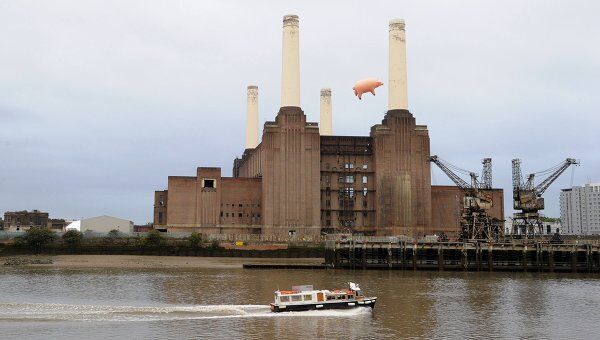 Надувная свинья Pink Floyd пролетела над Лондоном