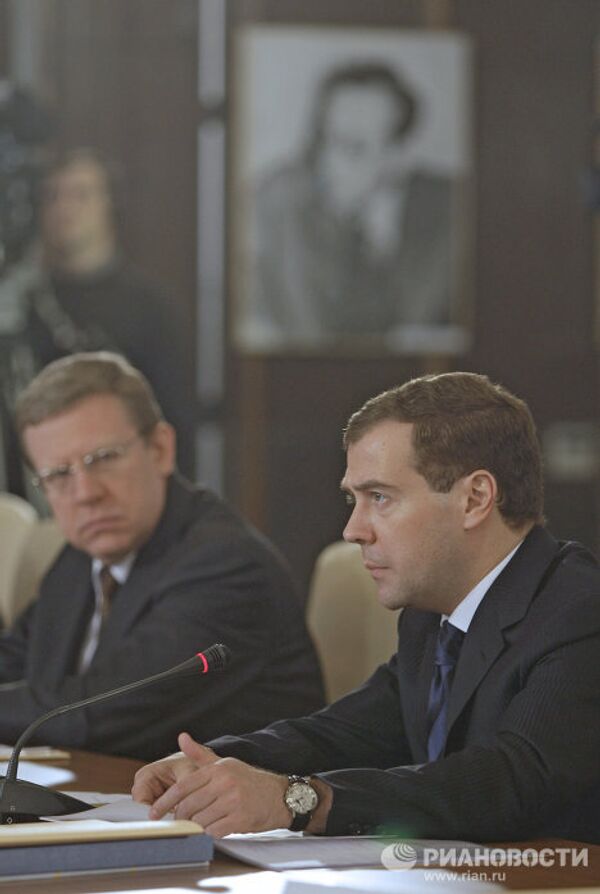 Дмитрий Медведев посетил институт ядерных исследований в Дубне