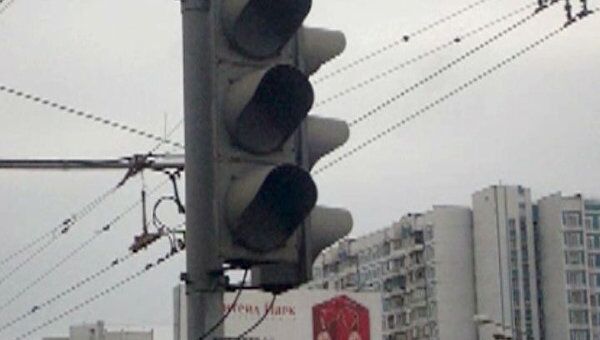 Неисправный светофор создавал аварийные ситуации на юге Москвы