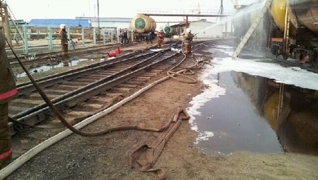 Цистерны с топливом загорелись днем в среду в Новом Уренгое