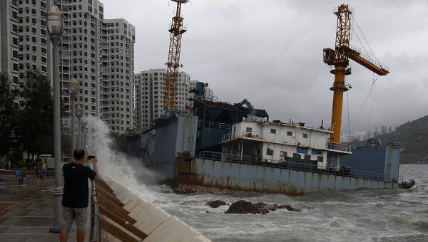 Приближающийся тайфун Несат в Гонконге 