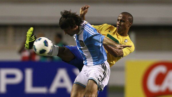 Игровой момент матча Бразилия - Аргентина