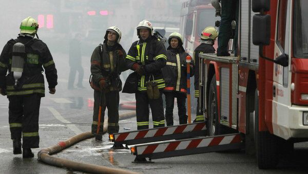 Крупный пожар в Петербурге локализован, эвакуировано более 200 человек