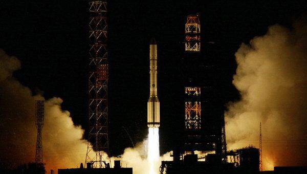 Запуск ракеты Протон-М с мексиканским спутником QuetzSat-1. Архивное фото.