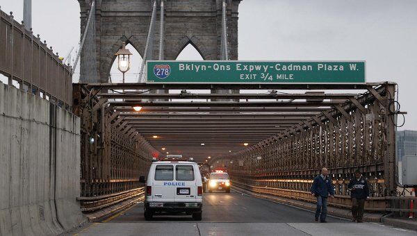В результате акции протеста движение на Бруклинском мосту было заблокировано