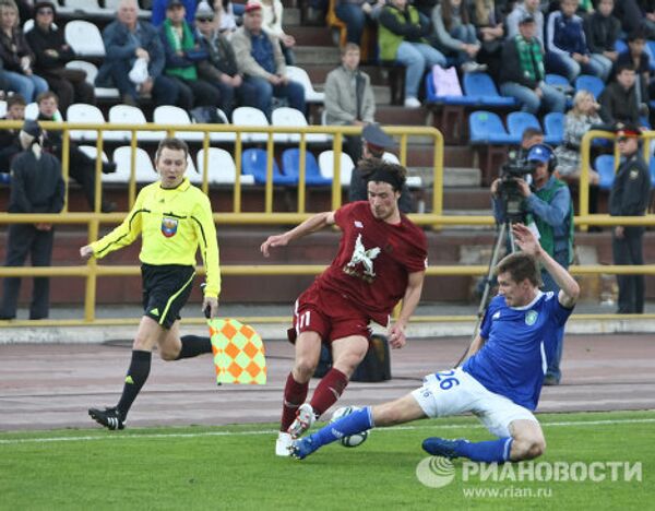 Игровой момент матча Томь - Рубин