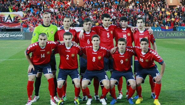 Футболисты сборной Армении