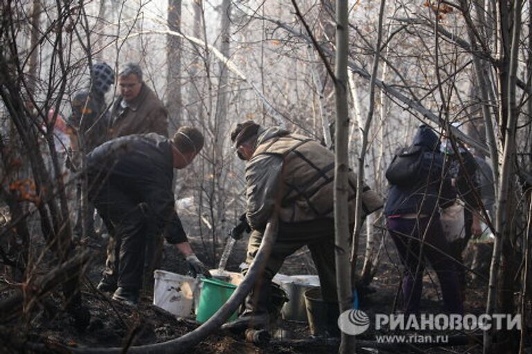 Тушение пожаров в лесной зоне в черте города Братска