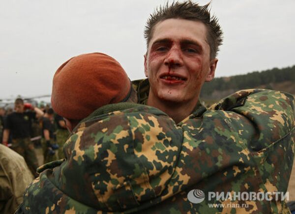 Испытания бойцов спецназа на право ношения крапового берета в Новосибирской области