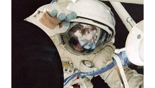 Астронавты НАСА завершили третий, заключительный, выход в космос