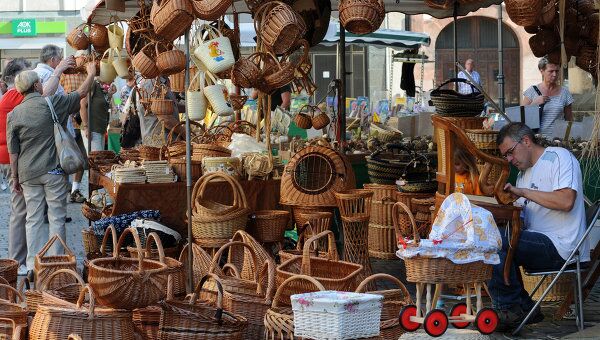 Свежие булочки и детские коляски из лозы, или Дни Рынка в Лейпциге