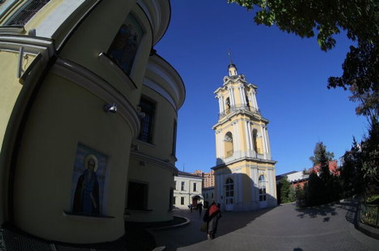  Царский Покровский монастырь был основан в пяти верстах от 