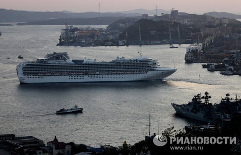 Прибытие океанского суперлайнера Diamond Princess во Владивосток