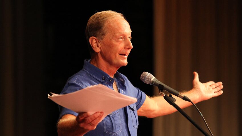 Михаил Задорнов во время выступления в Омске Михаил Задорнов во время выступления в Омске - РИА Новости, 1920, 15.08.2025