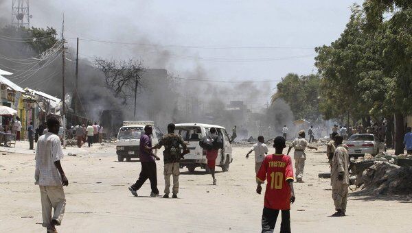 Жертвами взрыва во вторник в столице Сомали Могадишо стали 65 человек