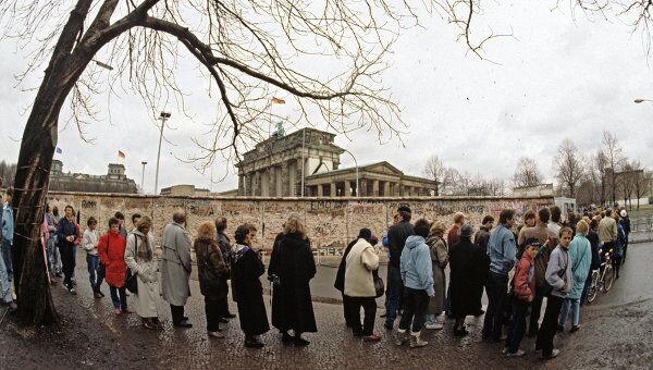 Берлинская стена - символ разделения Германии