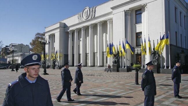 Здание Верховной Рады Украины. Архивирное фото