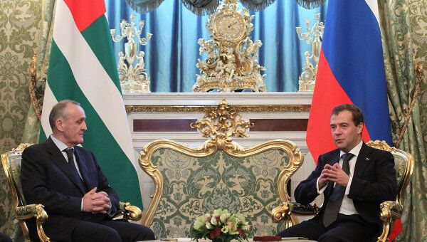 Президент РФ Д.Медведев принял в Кремле президента Абхазии А.Анкваба