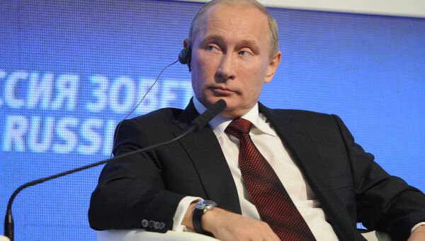 Премьер Владимир Путин уверен, что российская экономика продолжит расти даже в условиях мирового экономического кризиса