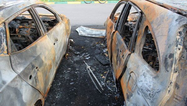 Три автомобиля сгорели на юге Москвы