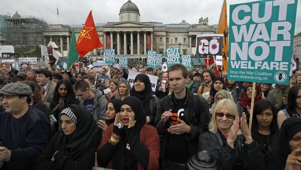 Демонстрация против войны в Афганистане в центре Лондона
