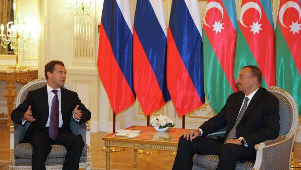 Беседа президента РФ Дмитрия Медведева и президента Азербайджана Ильхама Алиева