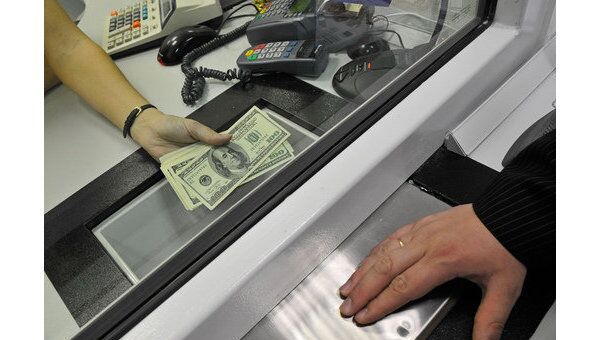 Курс доллара упал ниже 29 руб впервые почти за месяц