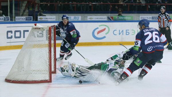 Игровой момент матча Сибирь - Салават Юлаев