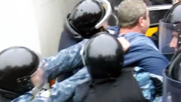 Сторонники Тимошенко попытались прорваться через кордоны милиции 