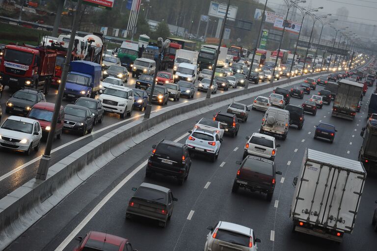 Движение автотранспорта на МКАД