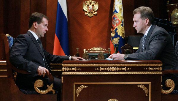 Встреча Д.Медведева с И.Шуваловым. Архив