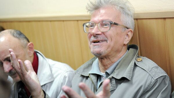 Э.Лимонов выступит в суде свидетелем по делу о беспорядках на Манежной площади