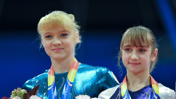 Татьяна Набиева и Виктория Комова (слева направо)