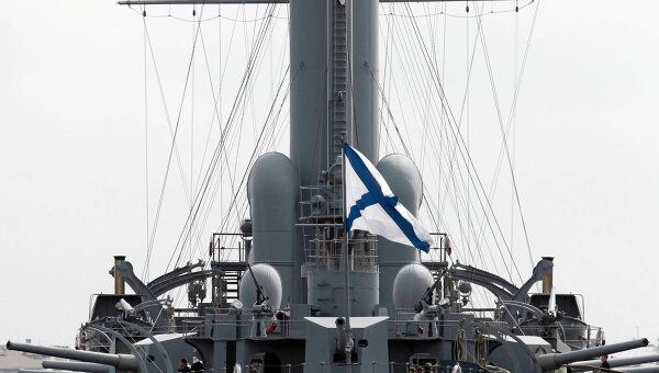 Памятник-корабль - крейсер 1-го ранга Аврора