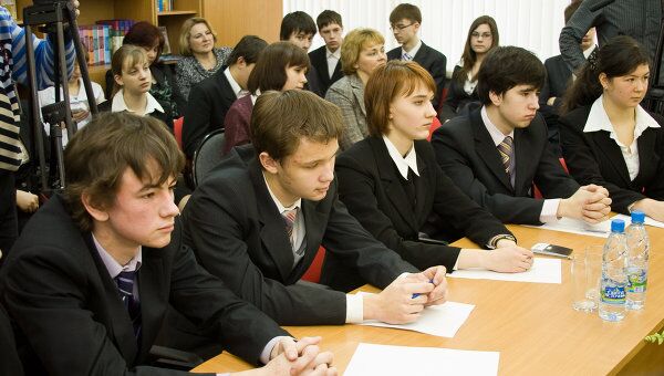 Только половина выпускников колледжей Москвы нашли работу по специальности