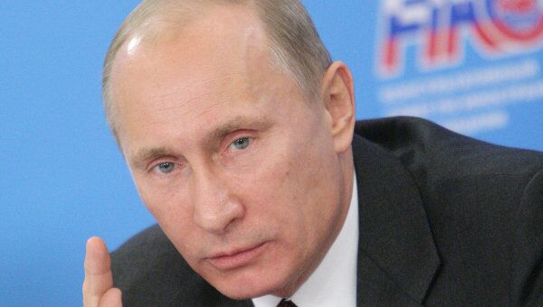 Премьер-министр РФ Владимир Путин на пленарном заседании Консультативного совета по иностранным инвестициям.