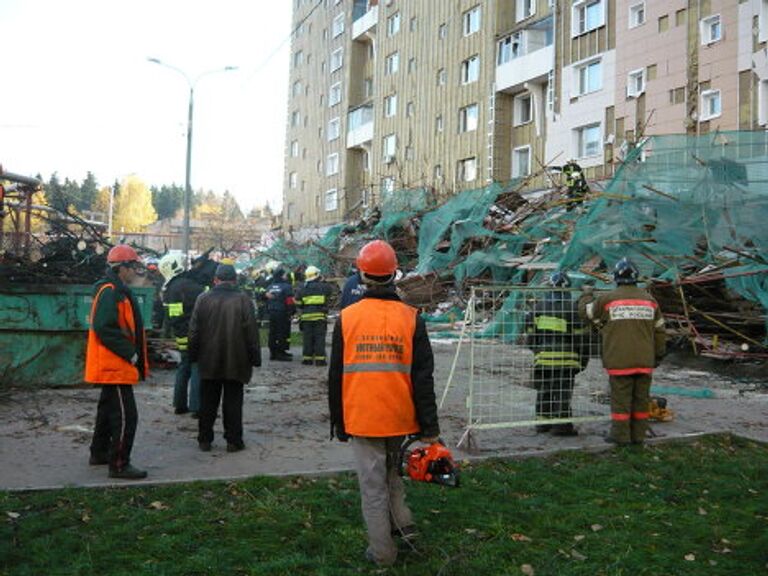 Последствия падения строительных лесов в Зеленограде
