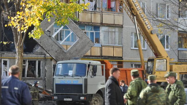 В Бронницах демонтируют перекрытия трех этажей рухнувшего дома