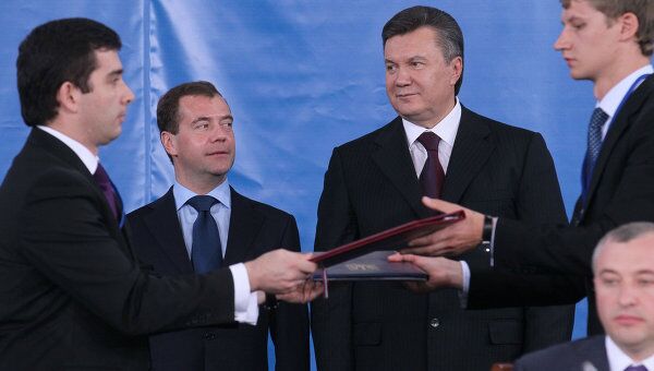 Д.Медведев и В.Янукович на межрегиональном экономическом форуме в Донецке