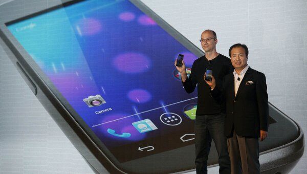 Samsung и Google представили первый смартфон с функцией Android 4,0 Cream Sandwich