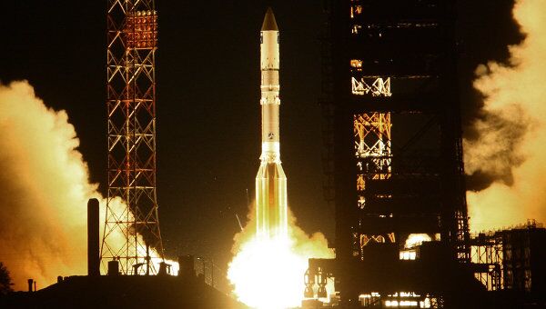 Запуск ракеты-носителя Протон-М с аппаратом связи ViaSat-1