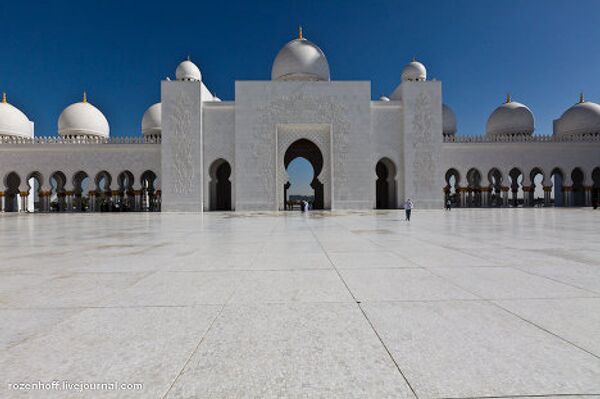 Белая Мечеть Шейха Заида Бин Султана Аль Нахьяна в Абу-Даби 