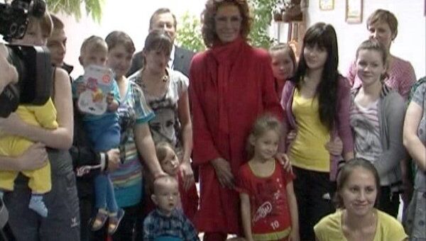 Забота о детях привела Софи Лорен в кемеровскую больницу